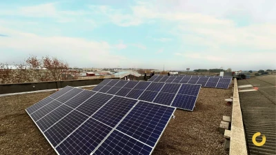 Instalación de paneles solares en empresas del sector industrial